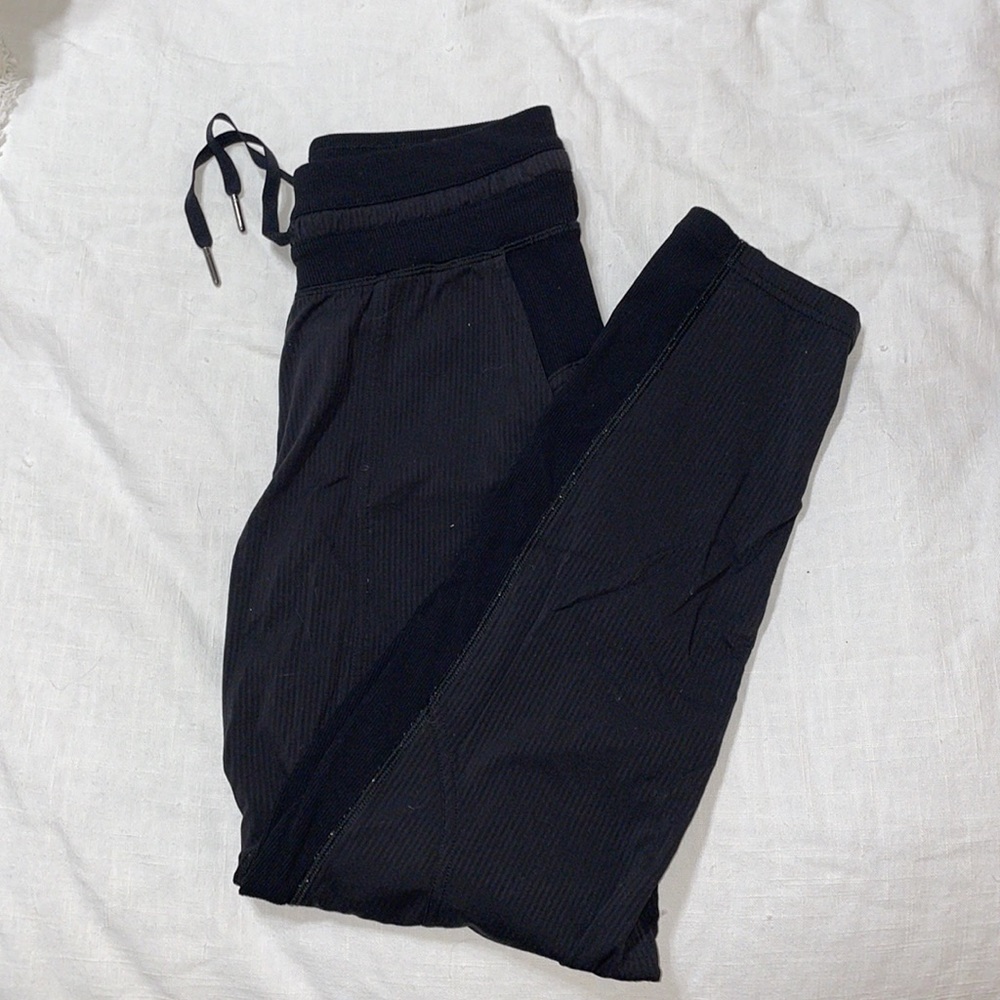 Black Lululemon joggers. Size: 2